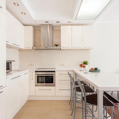 Central Apartment In Gedimino Av By Urban Rent 빌뉴스 외부 사진