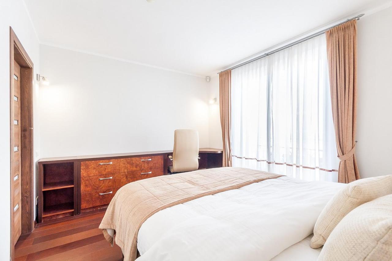 Central Apartment In Gedimino Av By Urban Rent 빌뉴스 외부 사진